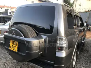 Mitsubishi Pajero 2009 Gray