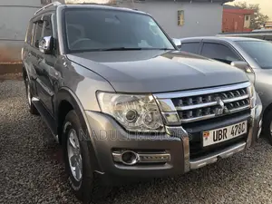 Mitsubishi Pajero 2009 Gray