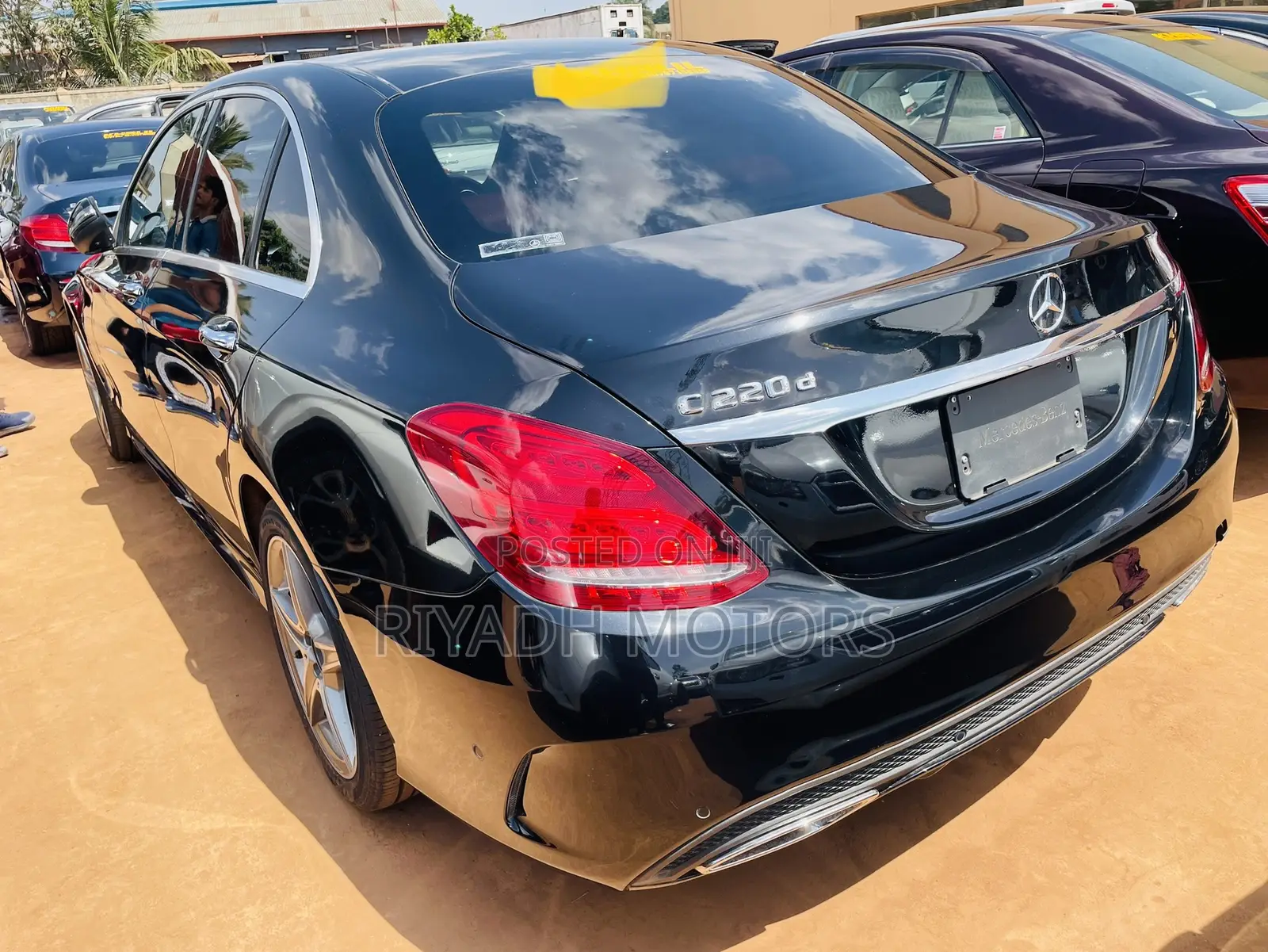 Mercedes-Benz C220 2016 Black