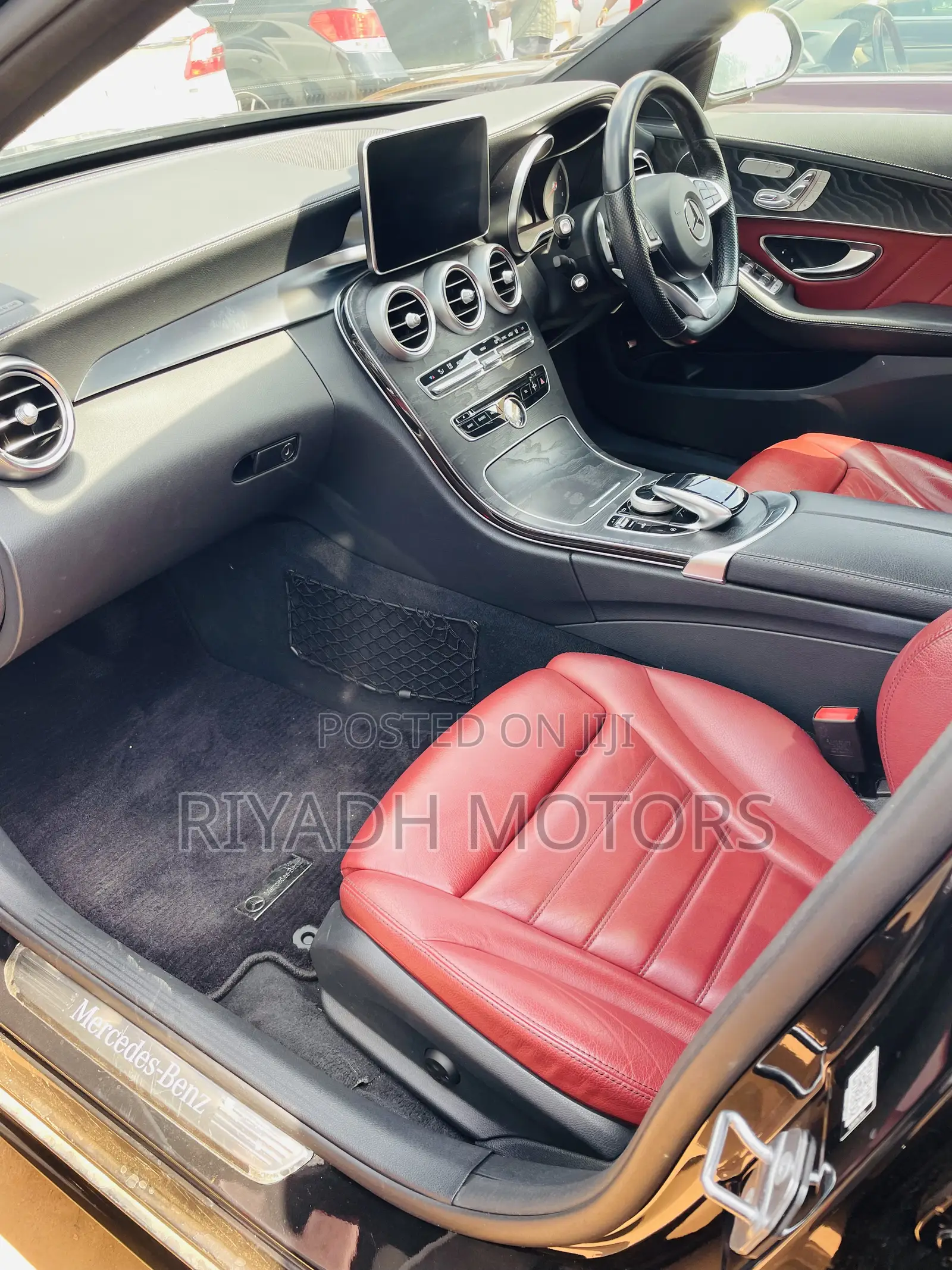 Mercedes-Benz C220 2016 Black