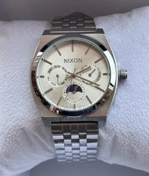 Brand New Nixon Men's Classy Analog Silver White