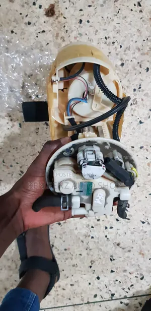 Fuel Pump Complete for Toyota Fielder 2010