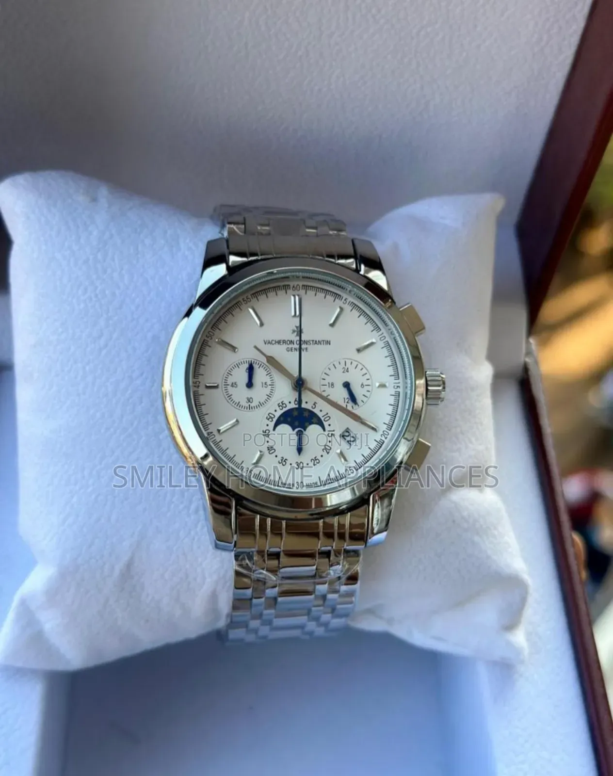 Vacheron Constantin Classy Analog Watch Silver White