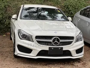 Photo - Mercedes-Benz CLA-Class CLA 250 4MATIC Sedan 2016 Off white