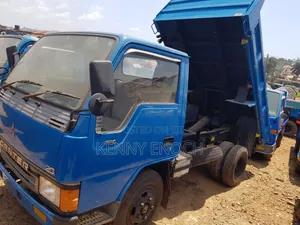 Canter Mitsubishi Truck