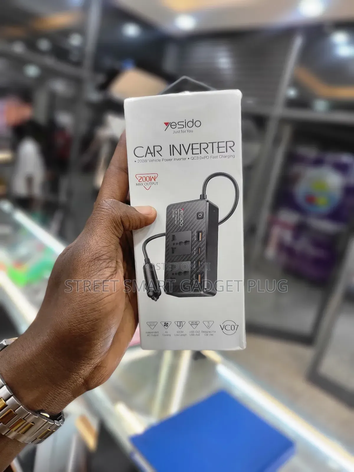 Yesido 200watts Car Invertor VC07
