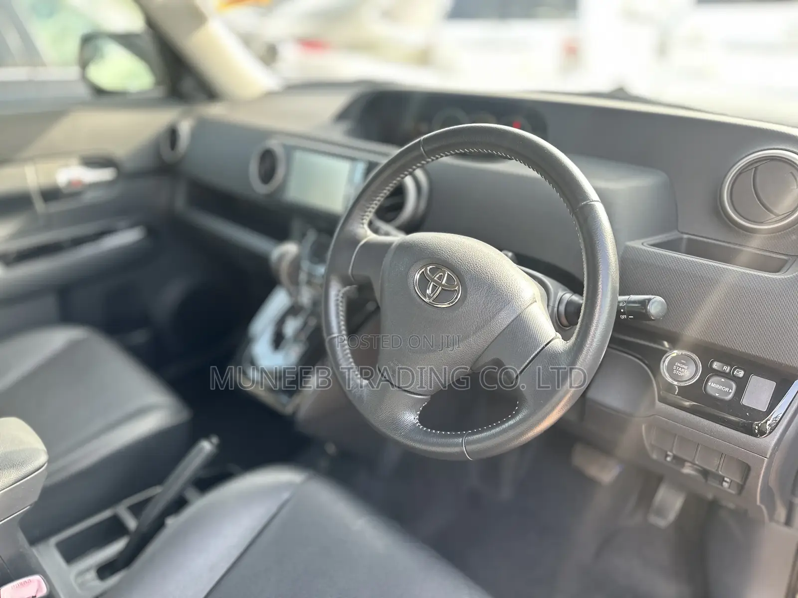 Toyota Corolla Rumion Hatchback 1.8 AWD 2011 Black