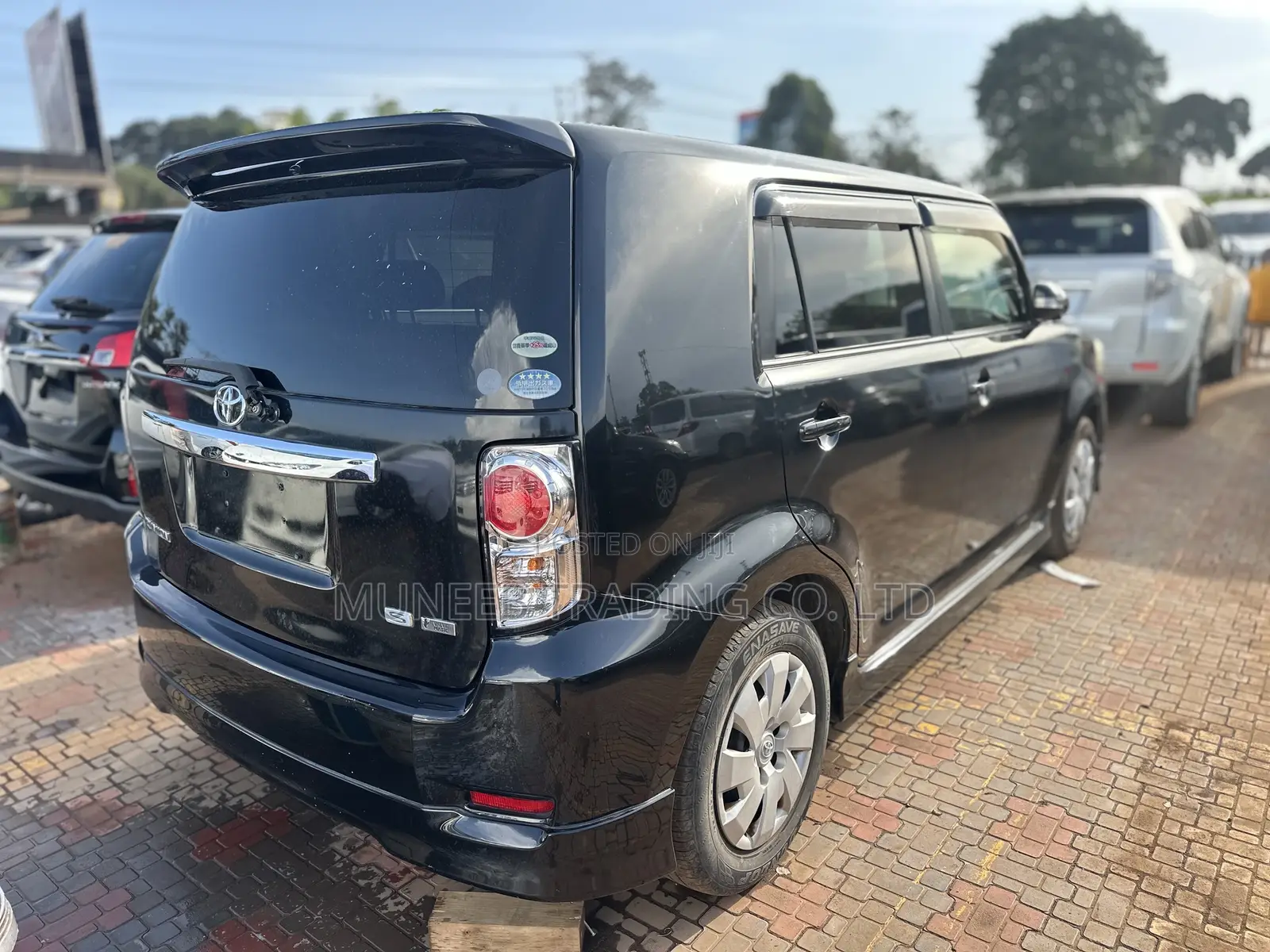 Toyota Corolla Rumion Hatchback 1.8 AWD 2011 Black