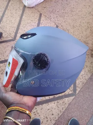Muzuri Helmet