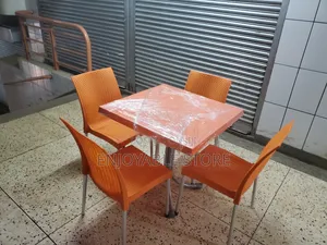 High Quality Restaurant Table and 4 Chairs