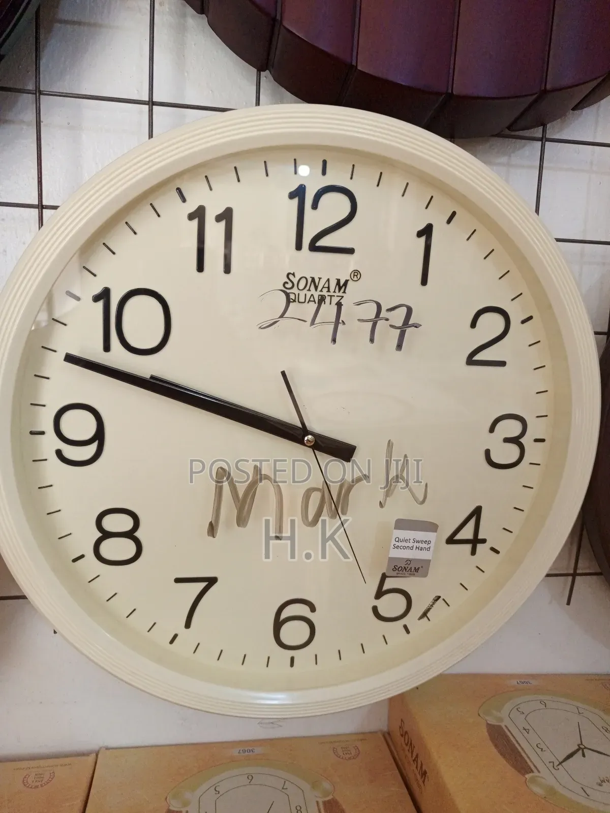Sonam Quartz Analog Wall Clock. Mark 2477