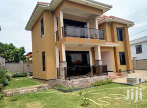 House At Bunga Munyonyo For Sell