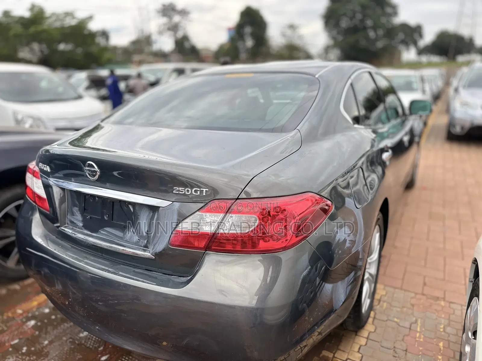 Nissan Fuga 2011 Gray