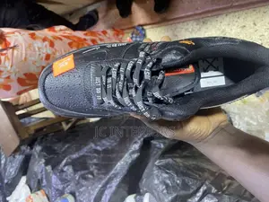 Black Nike Sneakers