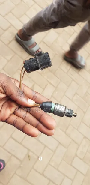 Nissan Hardbody Reverse Switch