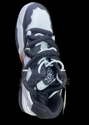 Mo Gao Shoes