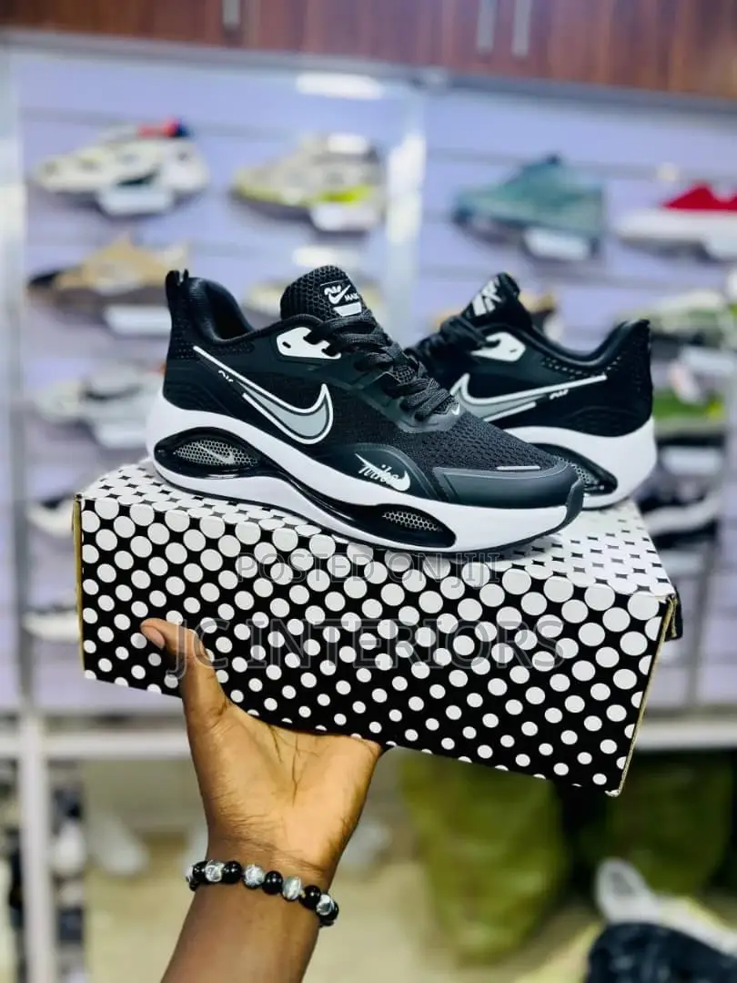 Nike Zoom Sneakers