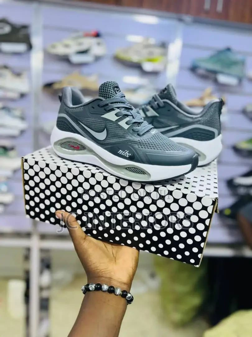 Nike Zoom Sneakers