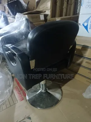 Stailing Saloon Chair