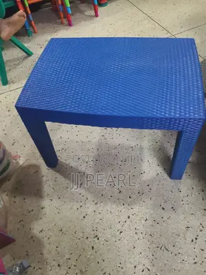 Plastic Matted Table