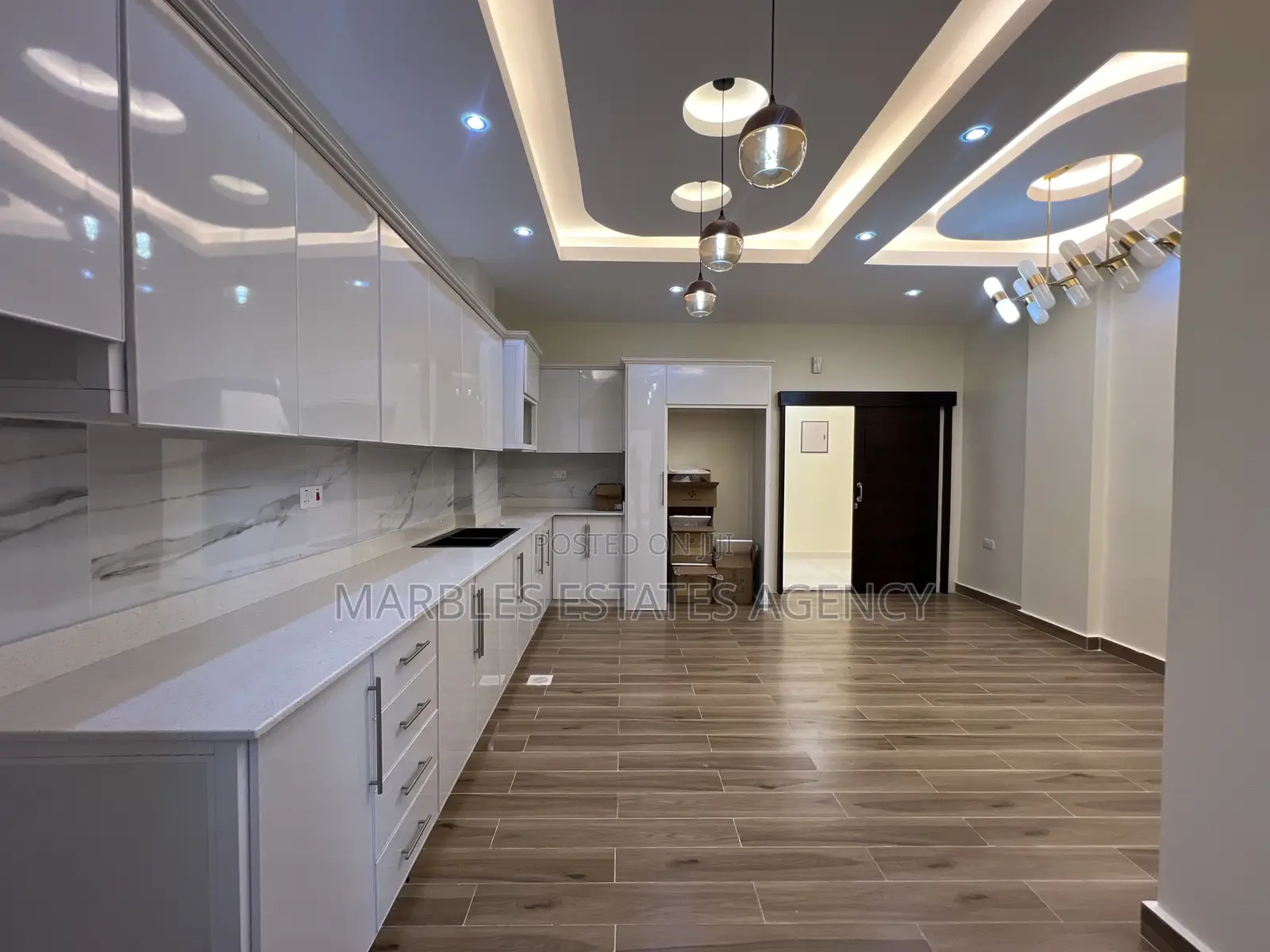 3bdrm Apartment in Primrose, Central Division for rent