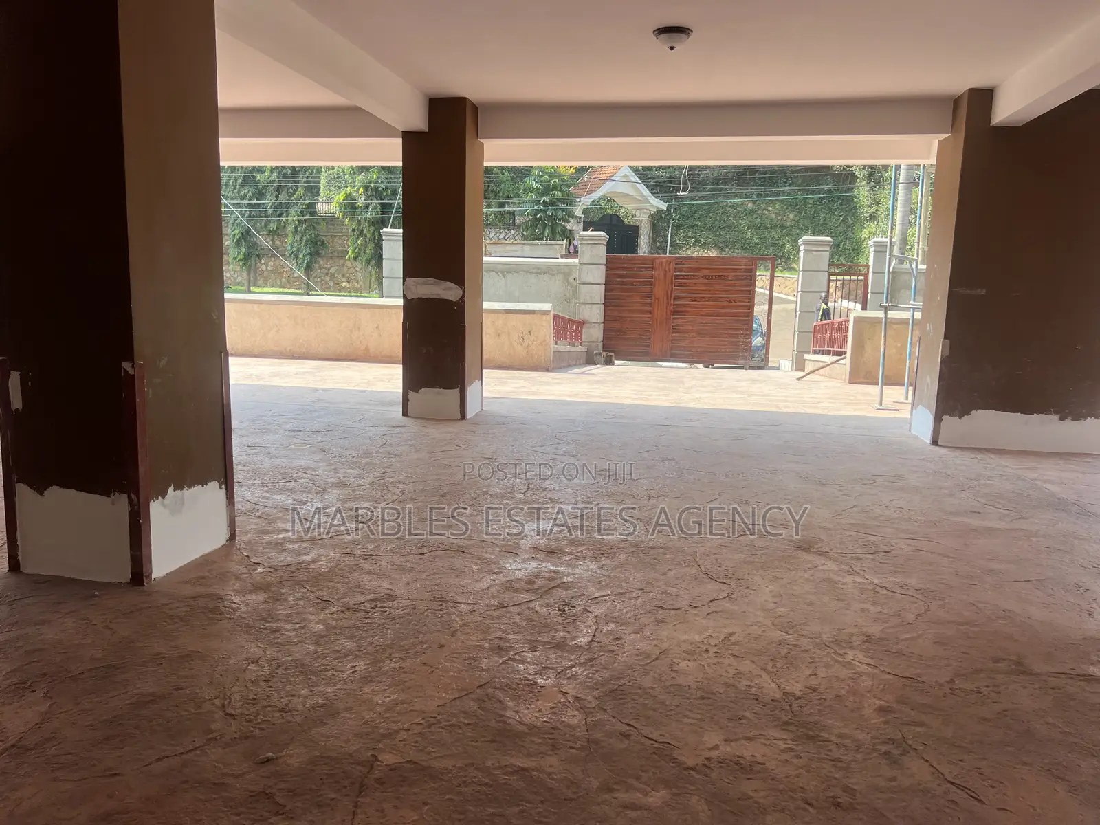3bdrm Apartment in Primrose, Central Division for rent
