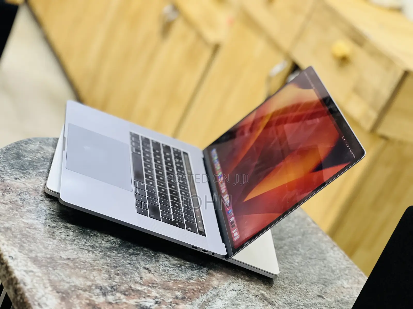 Laptop Apple MacBook Pro 2017 16GB Intel Core I7 SSHD (Hybrid) 512GB