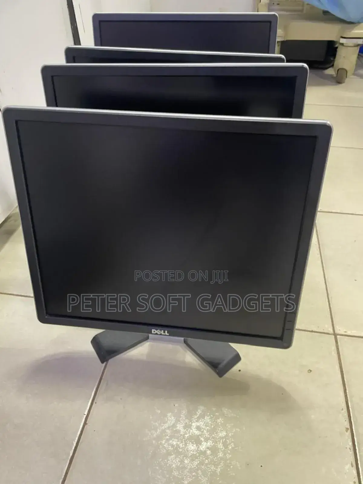 Monitors 19square
