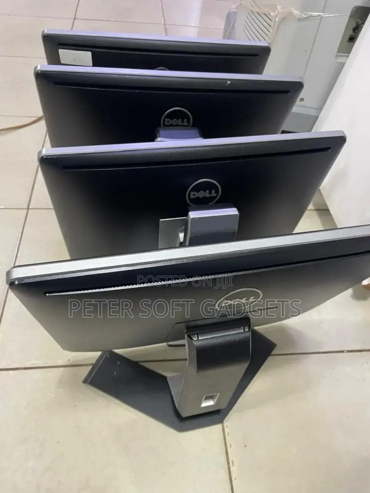 Monitors 19square