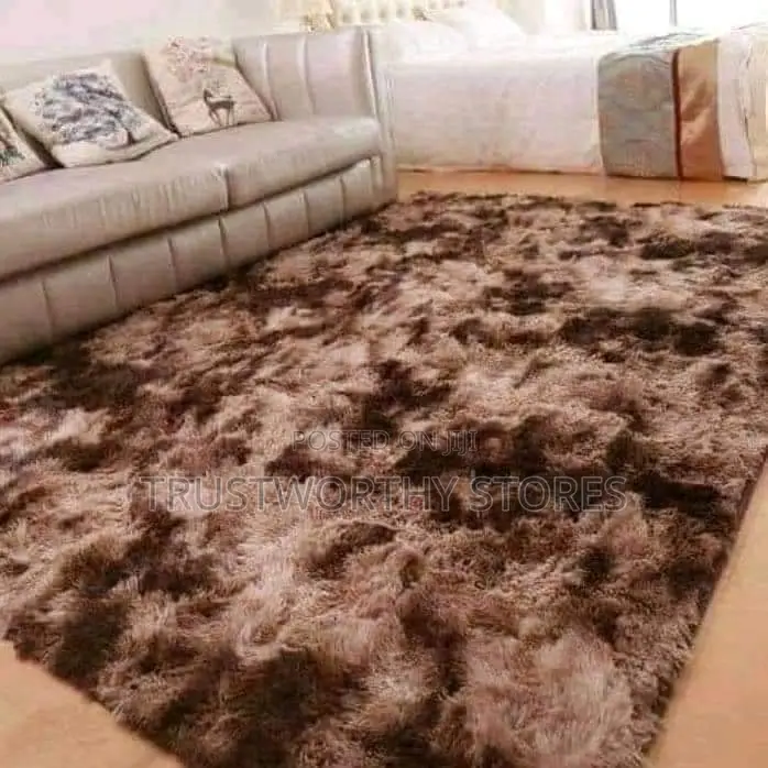 Fluffy Center Carpet (1.5x2)Meters