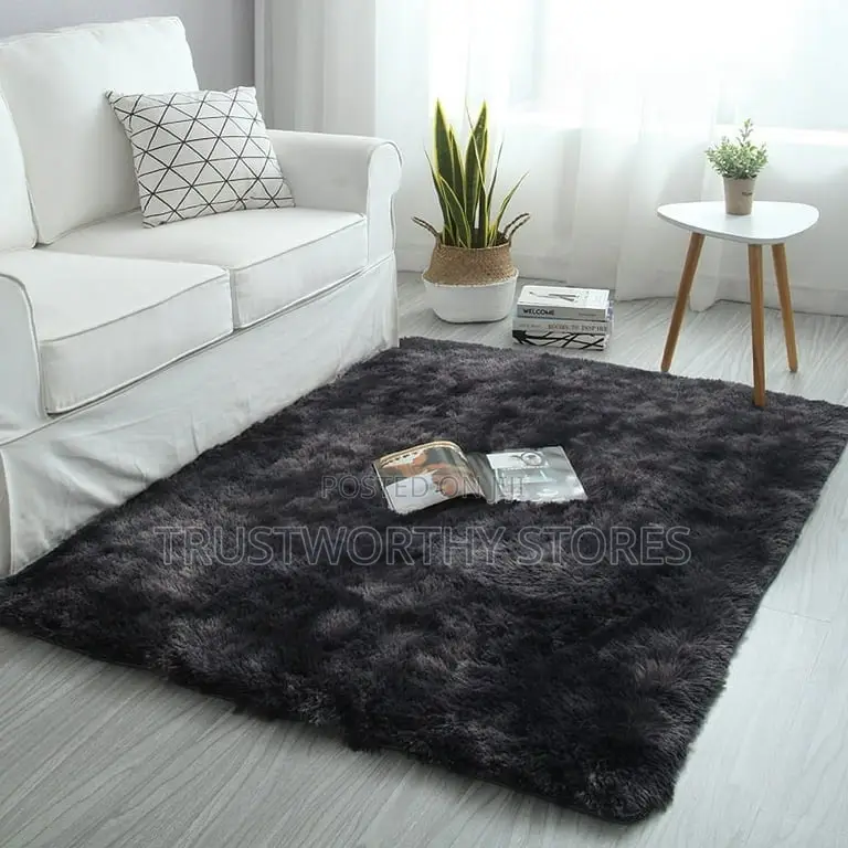 Fluffy Center Carpet (1.5x2)Meters