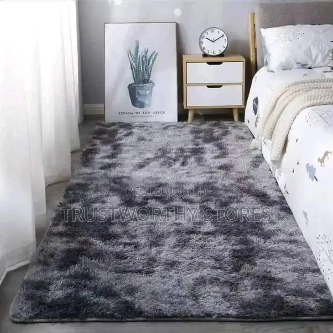 Fluffy Center Carpet (1.5x2)Meters