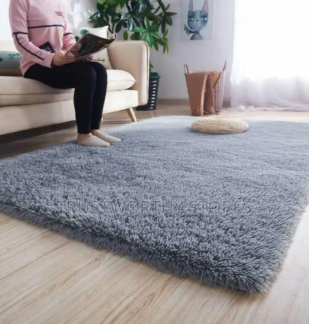 Fluffy Center Carpet (1.5x2)Meters