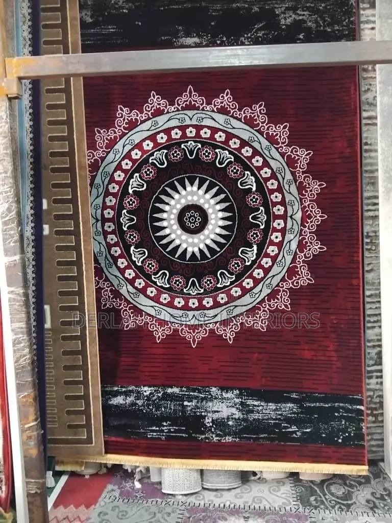 Quality Carpets Center Table