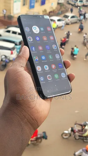 Photo - New Samsung Galaxy S8 Plus 64 GB Black