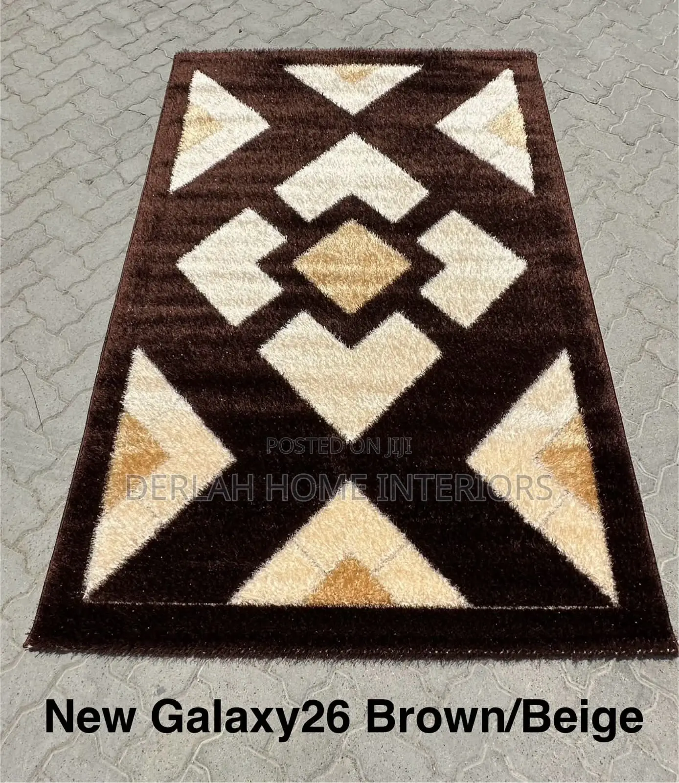Quality Fluffy Carpets in Small Size