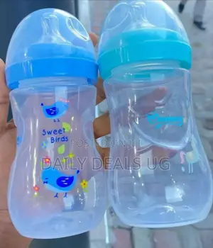 Sweet Bird Feeding Bottle