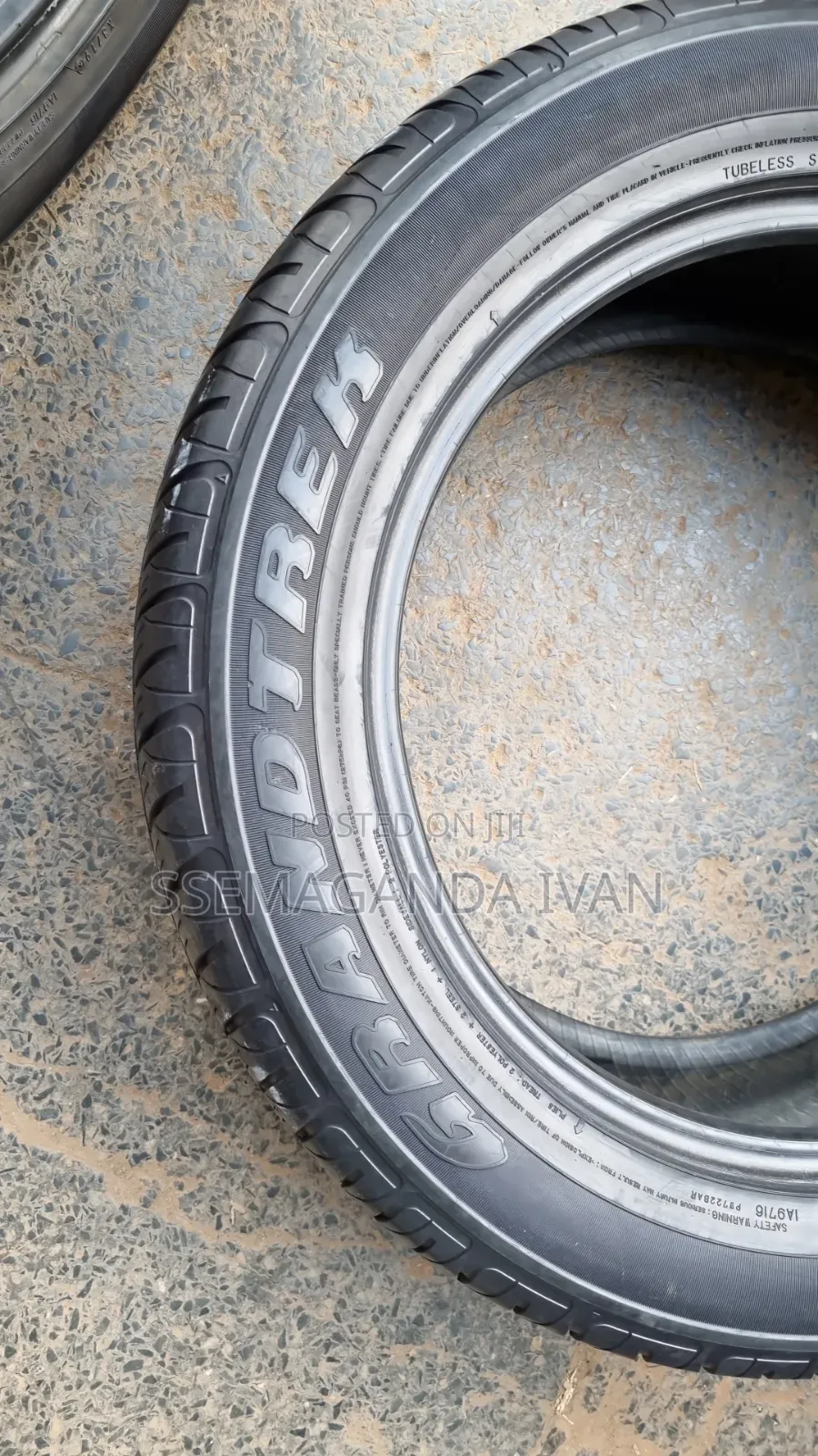 285/50r20 112v Grand Trek Made in Japan (Dunlop)