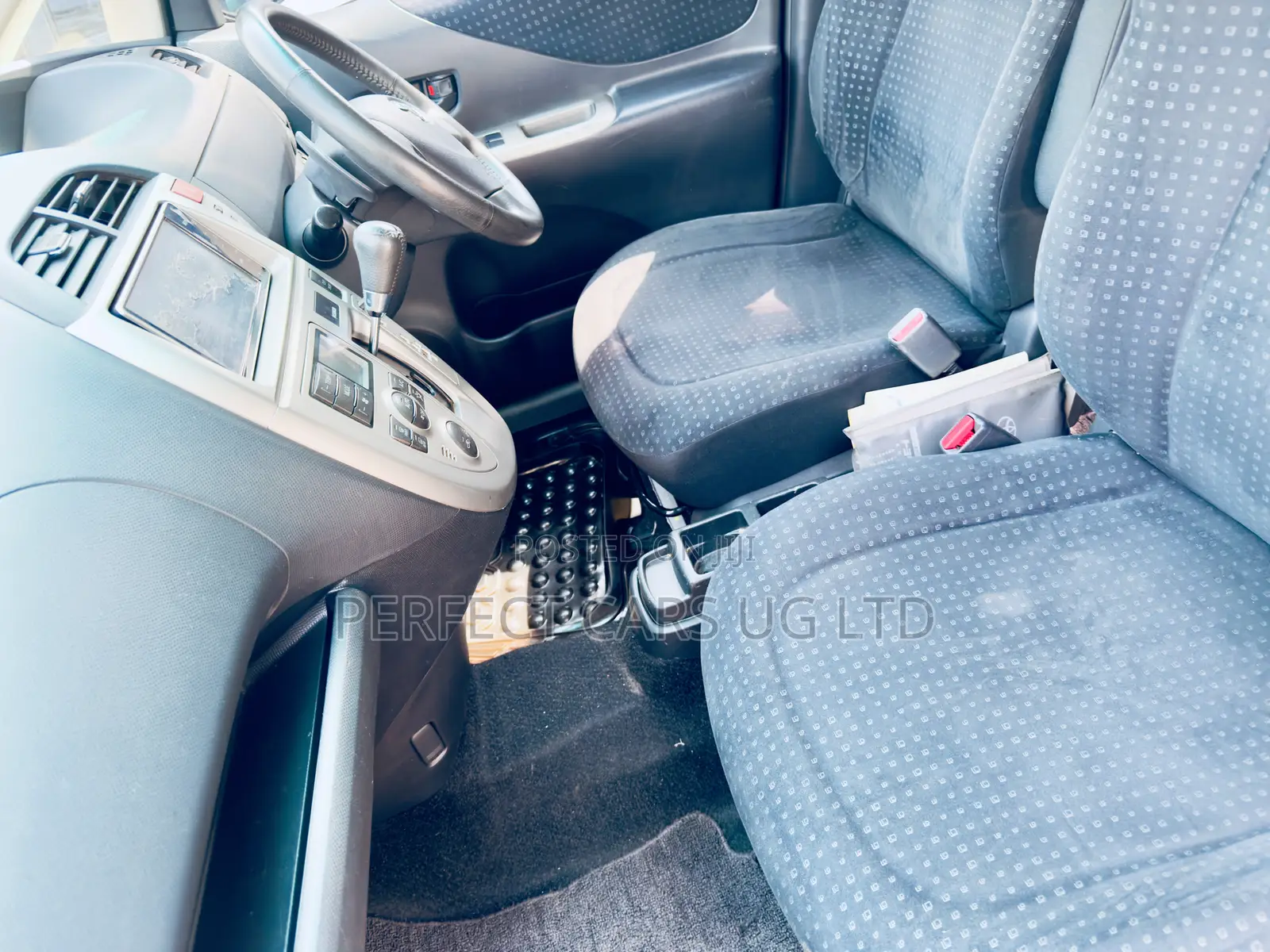 Toyota Ractis 1.5 AWD 2008 Silver