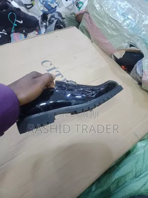 Clean Off Gentle Shoes