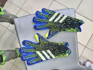 Predator Goalkeeper Gloves