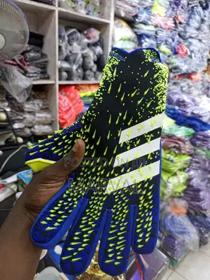 Predator Goalkeeper Gloves