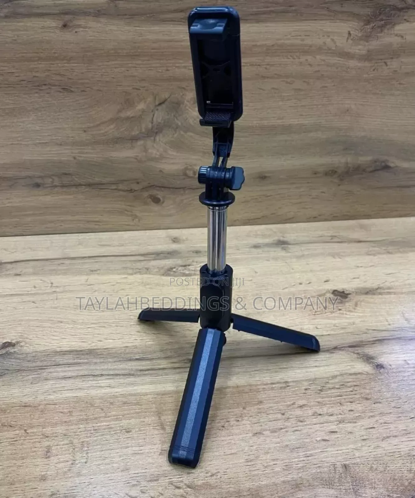Stand Wireless Mini Live Broadcast Selfie Stick - Black