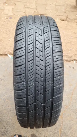 235/65r17 108h Tyres Foreign Used 4 Klugger,Harrier,Vanguard