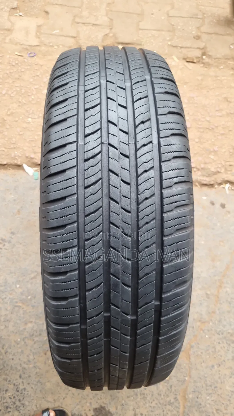235/65r17 108h Tyres Foreign Used 4 Klugger,Harrier,Vanguard