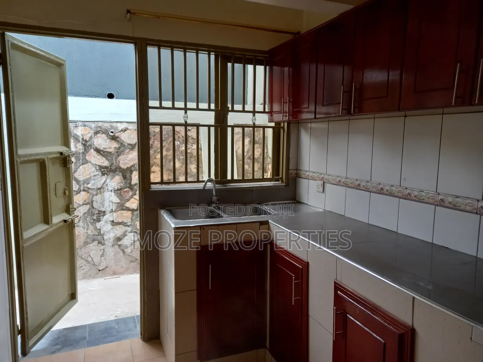 2bdrm Bungalow in Kyaliwajala Kira, Central Division for rent