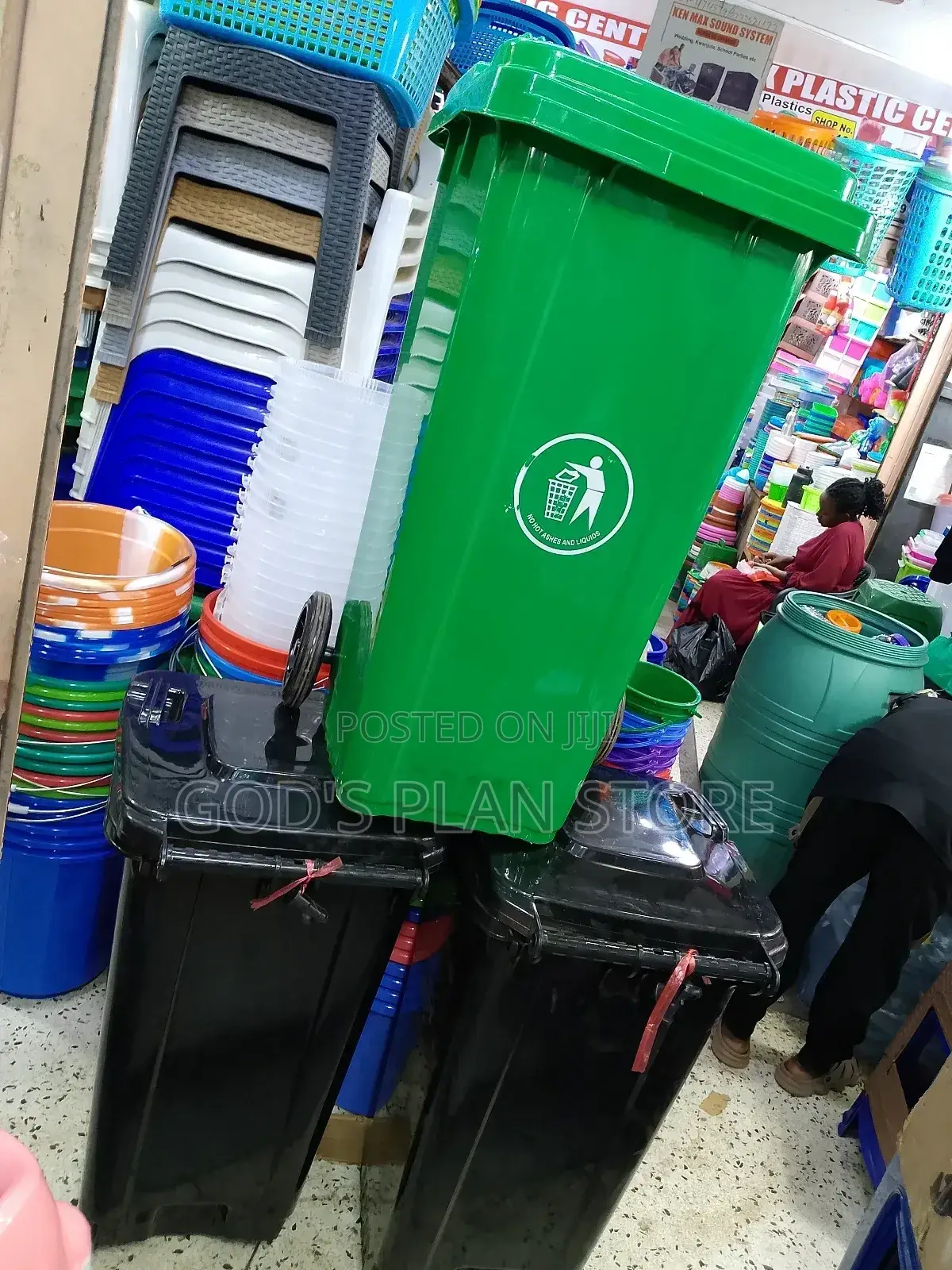 120litres Outdoor Plastic Dust Bins