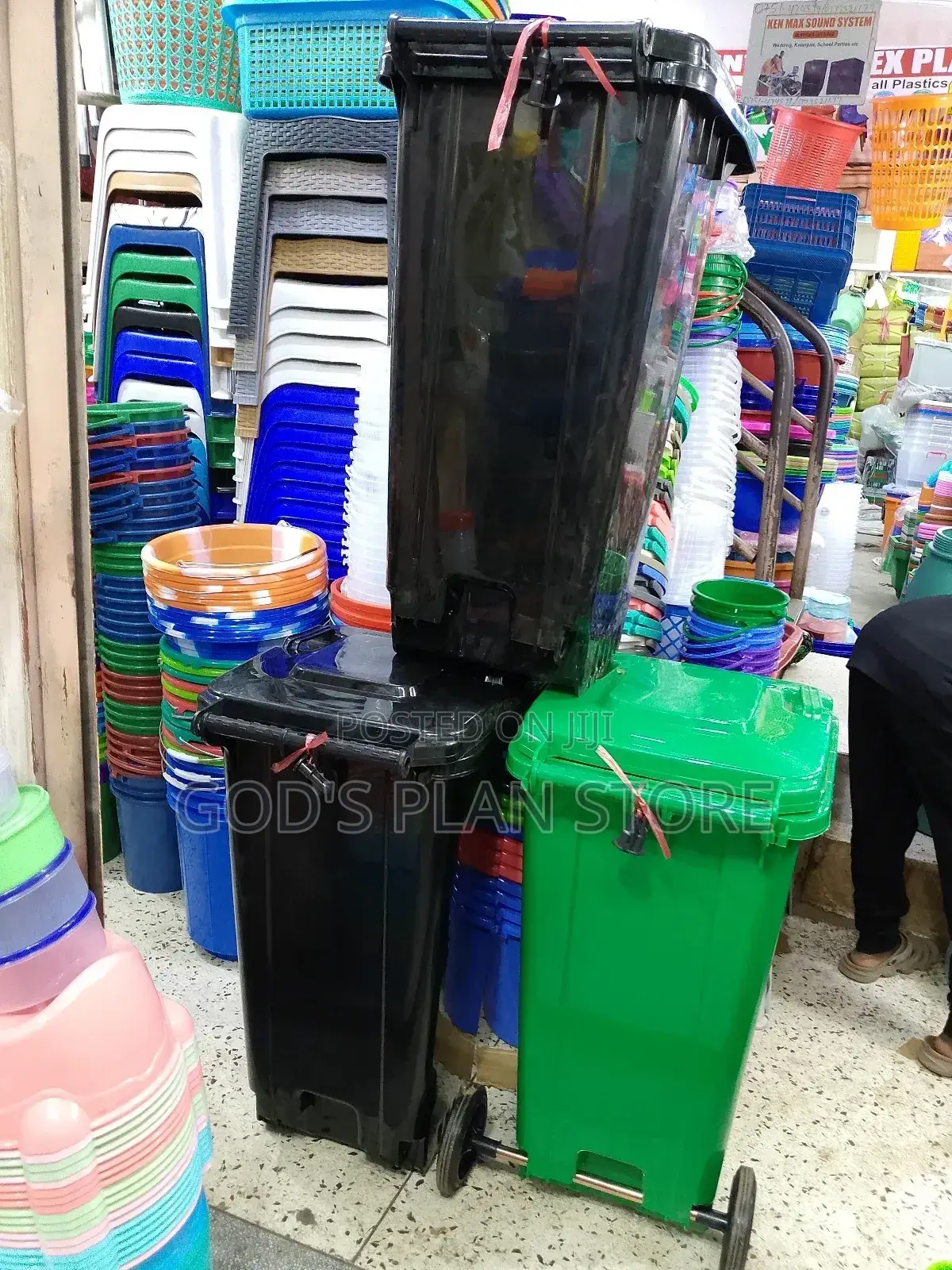 120litres Outdoor Plastic Dust Bins