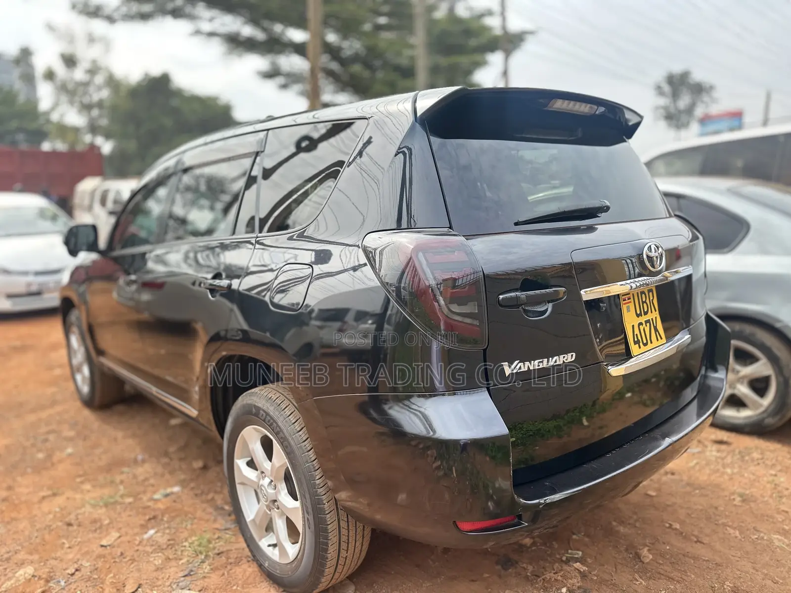 Toyota Vanguard 2011 Black