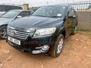 Toyota Vanguard 2011 Black